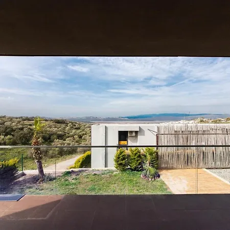 Gorgeous Flat With Nature View In Milas Daire Güvercinlik