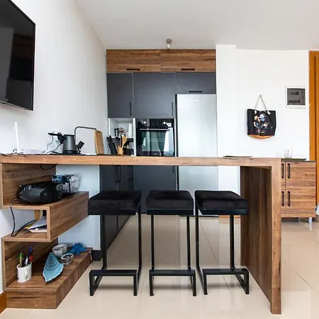Gorgeous Flat With Nature View In Milas Güvercinlik
